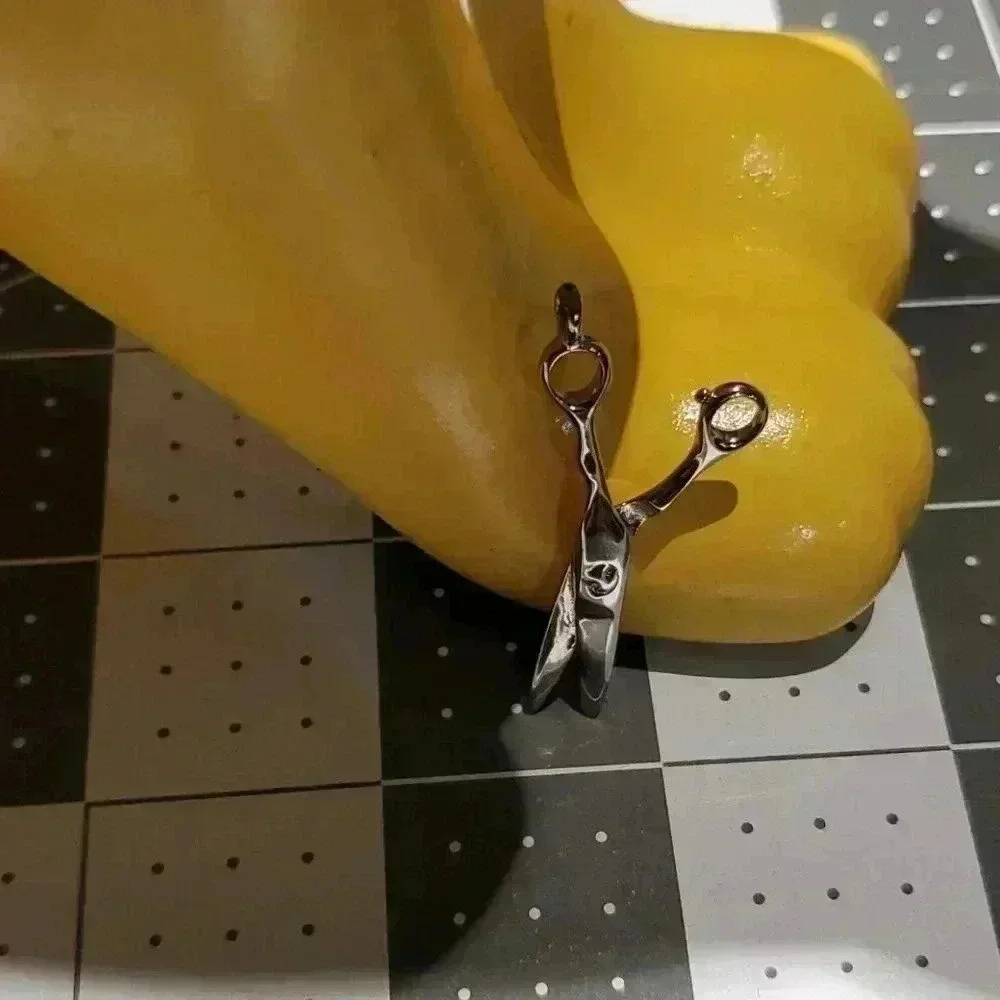 ☆☆Perfect gift for your hairdresser Scissor charm
